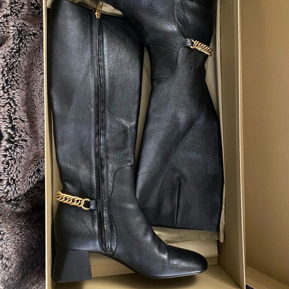 Burberry Link Detail Knee High Leather Boots - Picture 4 of 7